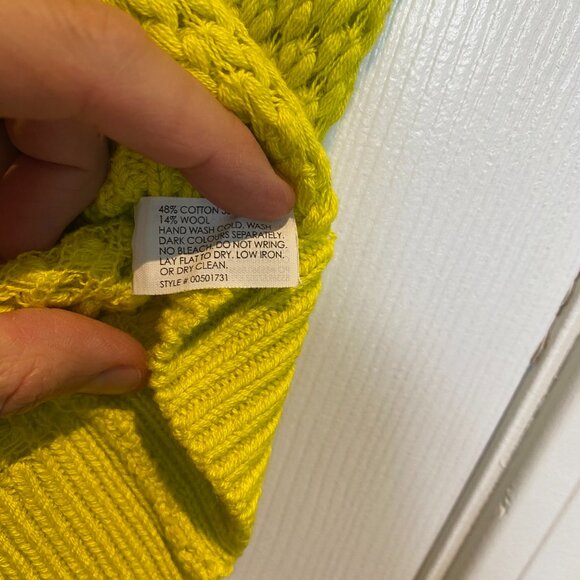 Club Monaco Chartreuse Knit Short Sleeve Sweater – Size S - Picture 2 of 4